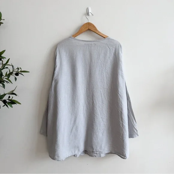 FLAX • Linen Button-Front Top - Picture 5 of 10